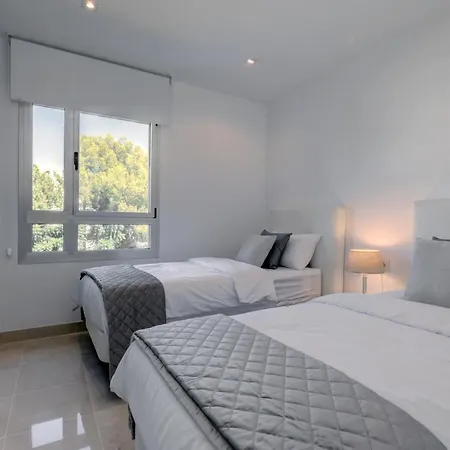 New Modern 3 Bed Puerto Banus Appartement Marbella